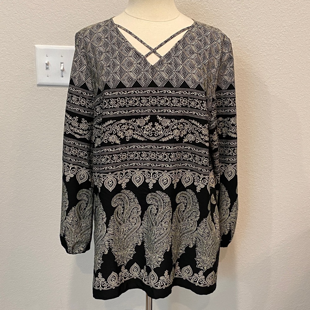 Chico's Black and White Paisley Tunic Blouse Sz Large
